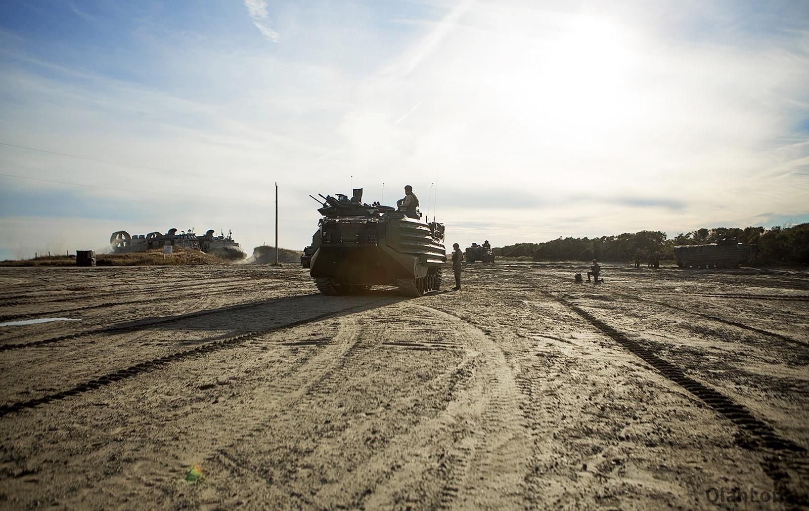 美海军陆战队登陆演习从船坞登陆舰出发2