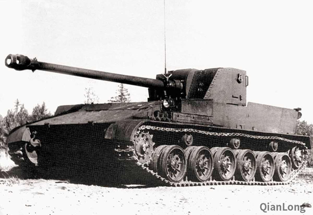 测试中的苏-100p自行火炮.