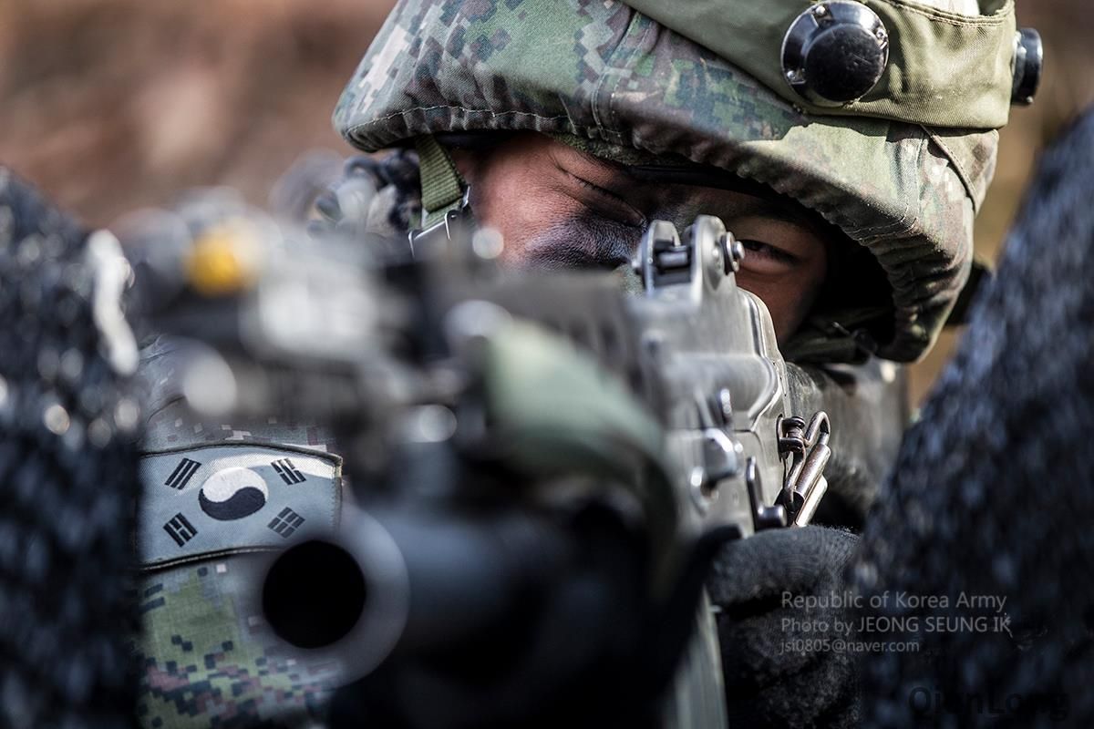 韩军第6步兵师演习人手一身数码迷彩2