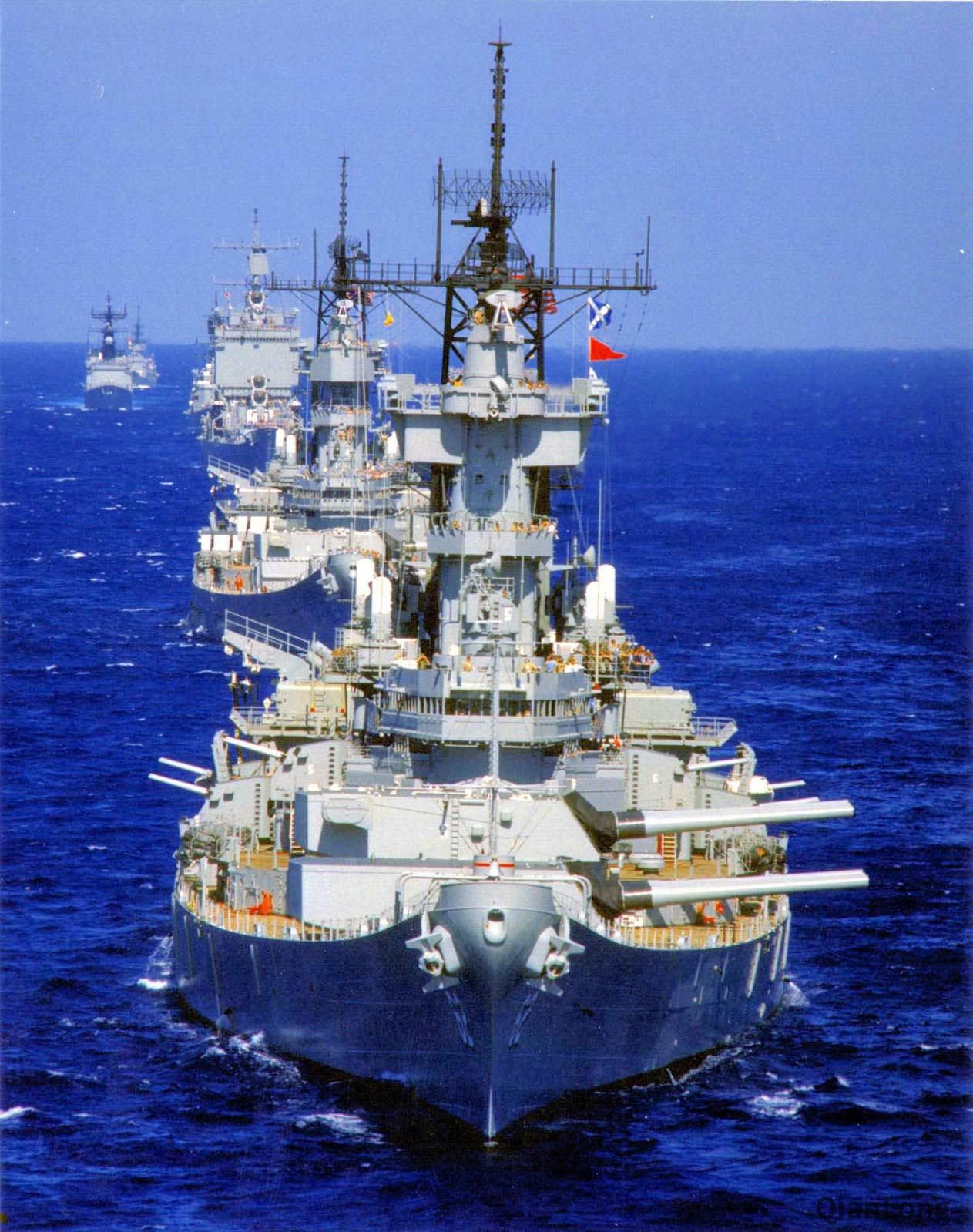 一次齐射火力相当于3个自行火炮营齐射1分钟美军战列舰火力强悍8