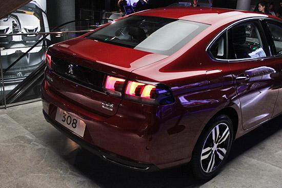 【现场红色的308相当引人注目】"辛晨cp"合力出击,目前已经送出了第一