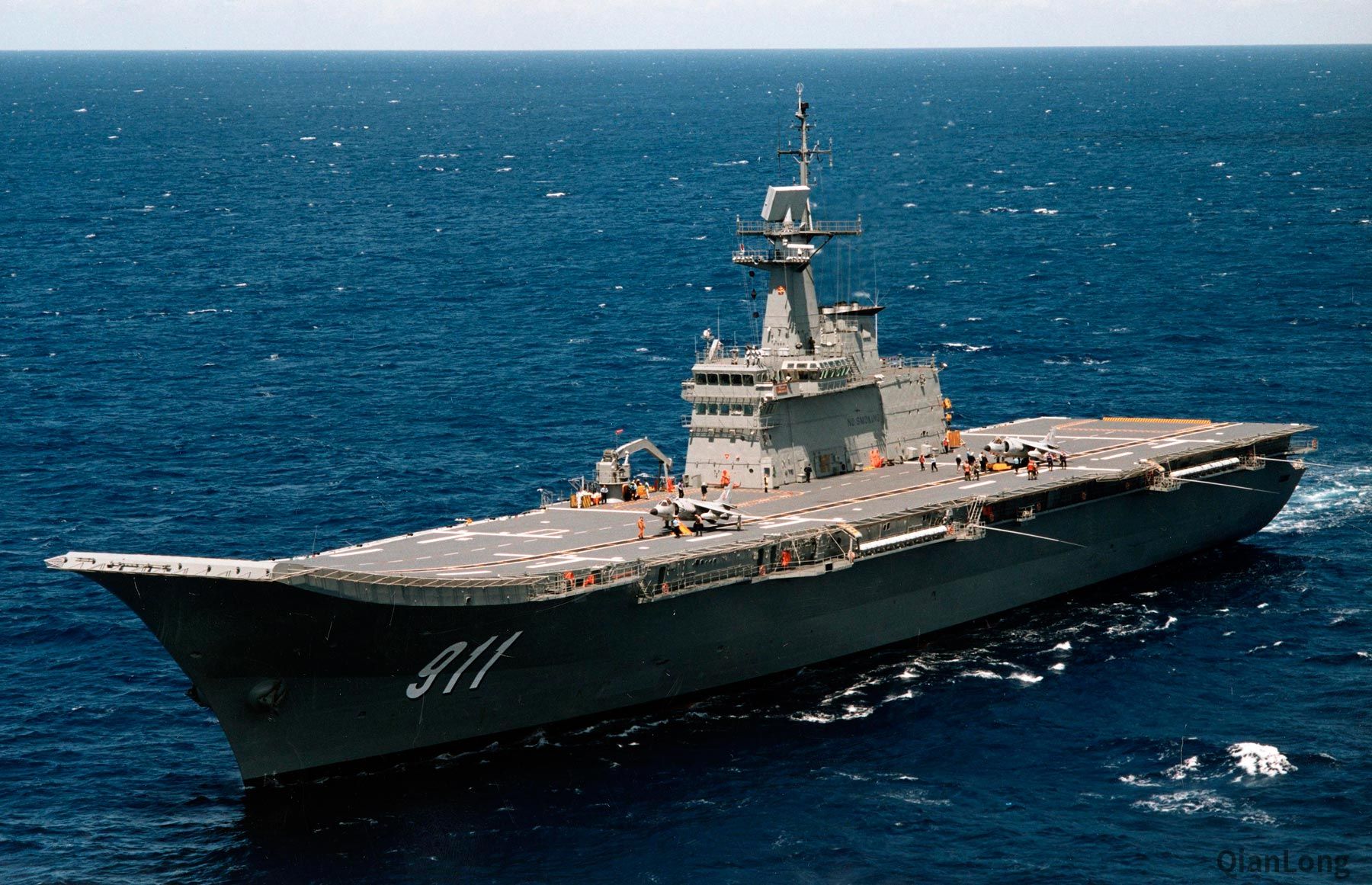 处女航仅17个小时即被击沉媒体盘点世界航母之最10