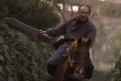 "自古侠风长传,在清末宣宗道光年,河北沧州出了位顶天立地的英雄好汉