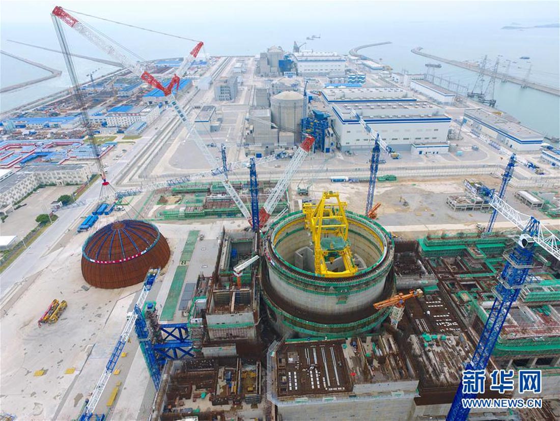 我国第三代核电华龙一号5号机组成功完成穹顶吊装规模居全球之首