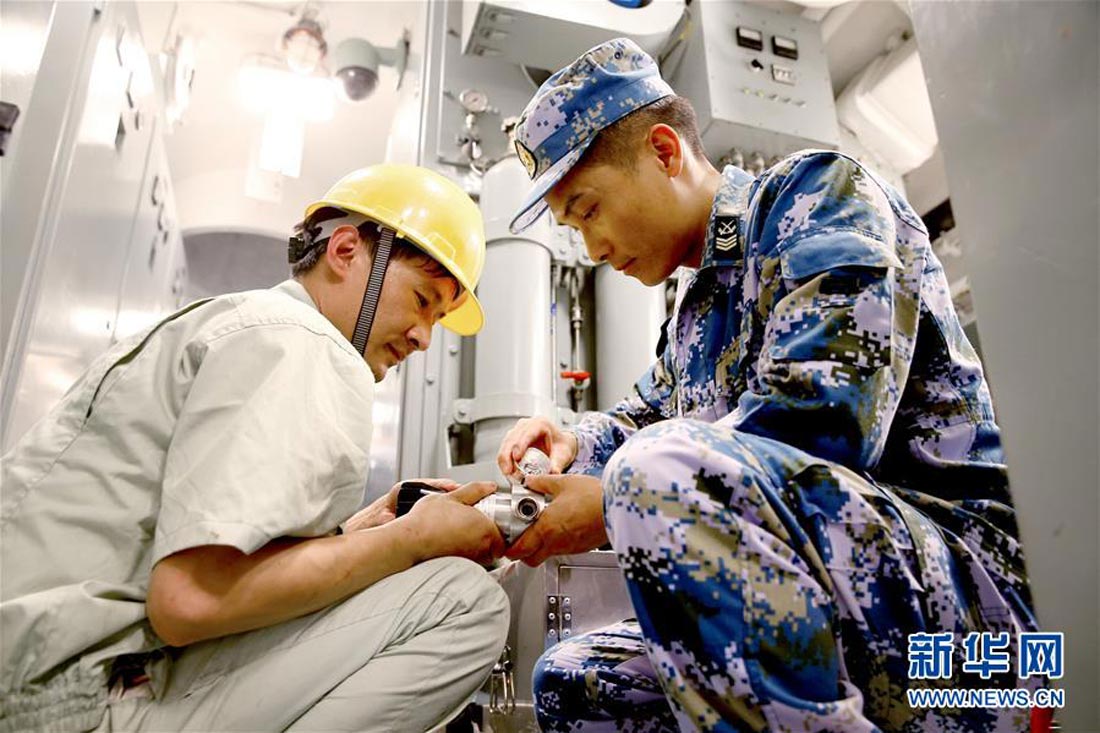 东海舰队某潜艇支队二级军士长肖海生:操纵中国潜艇aip系统第一人