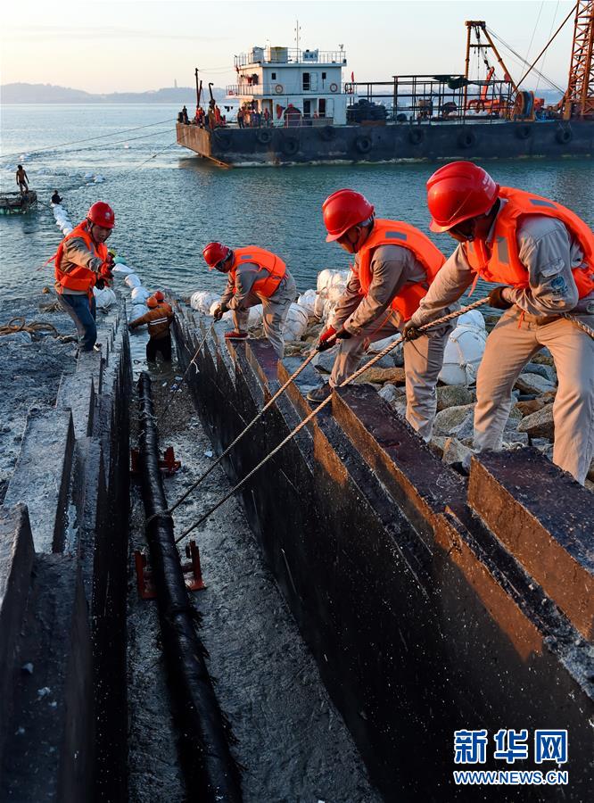 福建湄洲岛首条110千伏海底电缆敷设成功3