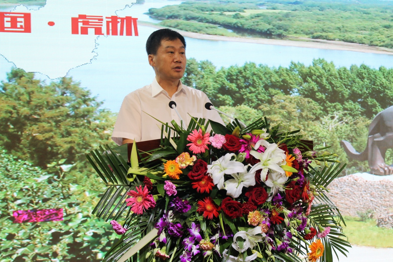 图为虎林市委副书记,市长殷洪亮致辞