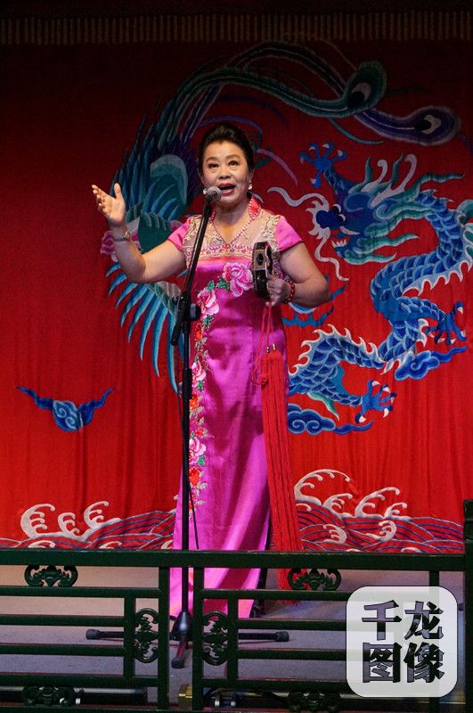 4,著名单弦表演艺术家 王红艳