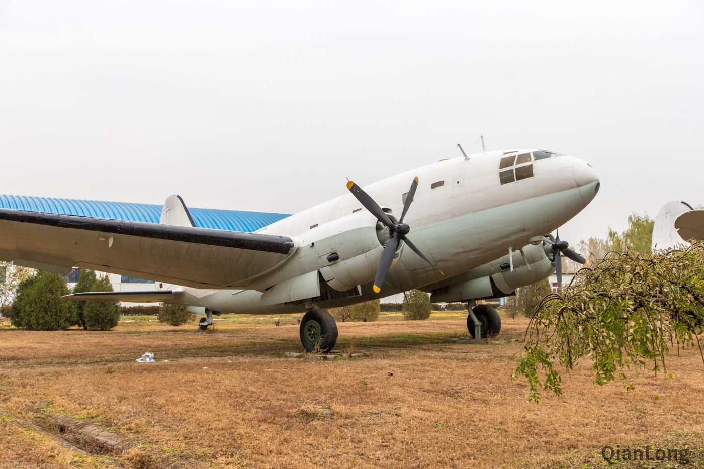 两航起义68周年纪念活动在北京举行为中国民航发展做出了巨大贡献3