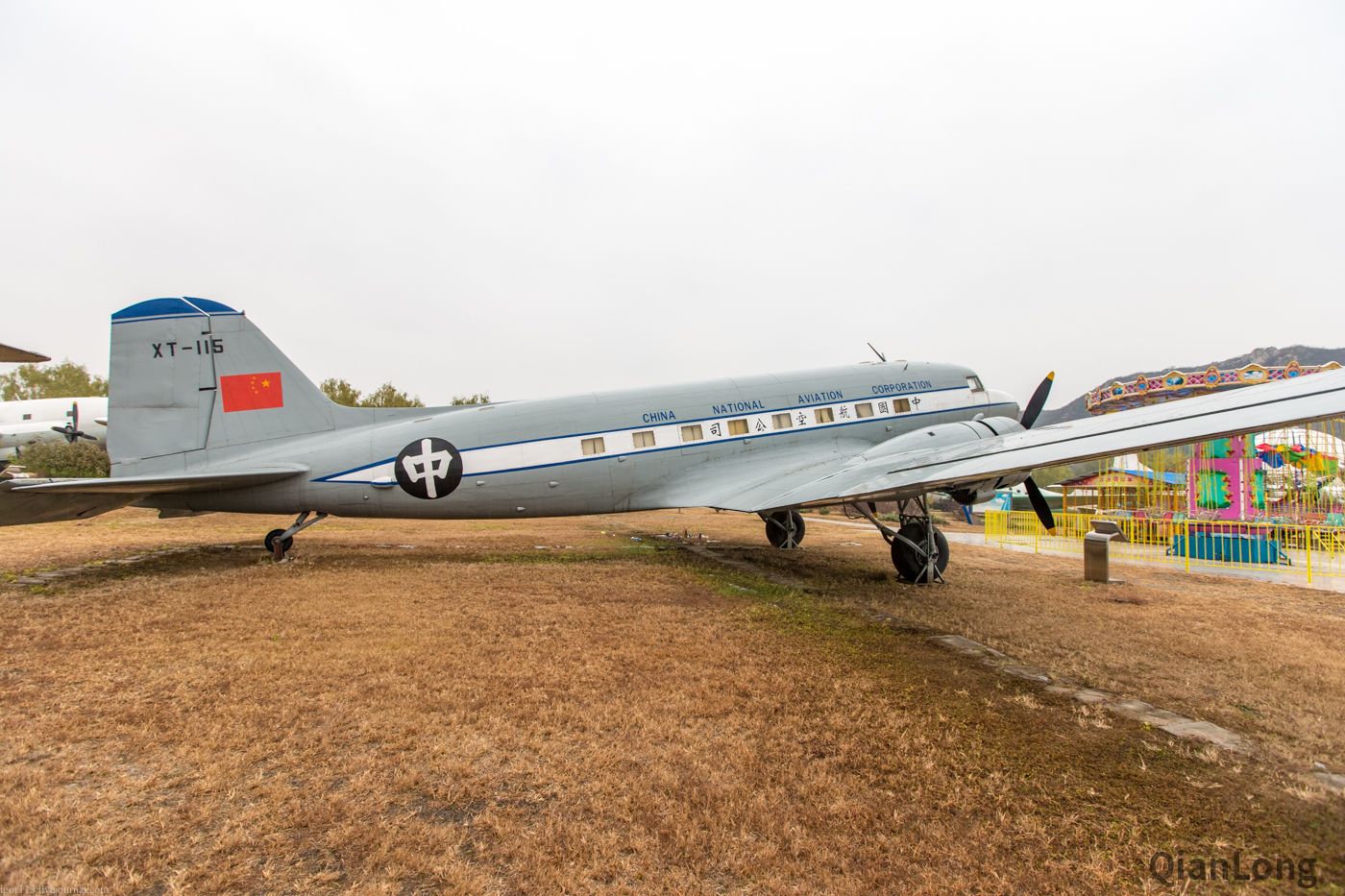 现保存在中国航空博物馆的c-47"空中货车"运输机.