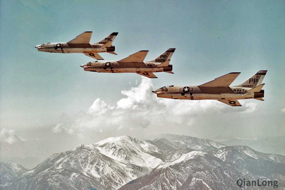 训练中的rf-8侦察机 美军用了将近30年