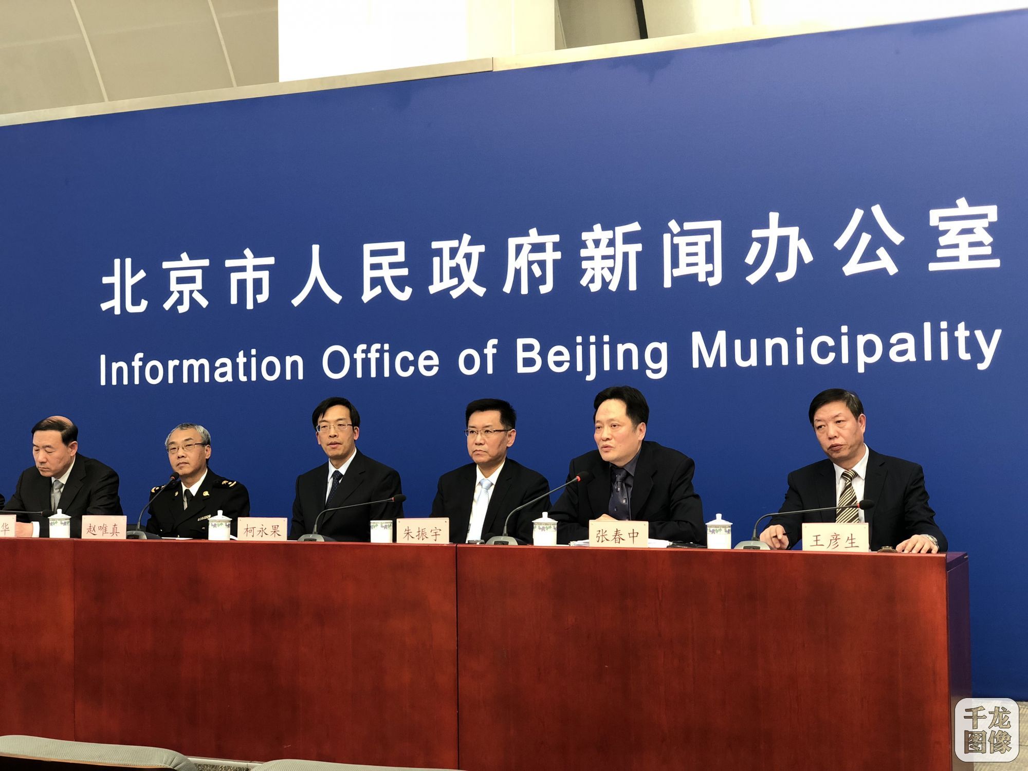 天津海关副关长张春中回答记者提问