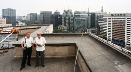 见证40年|两代摄影师记录半个世纪“北京城建史”