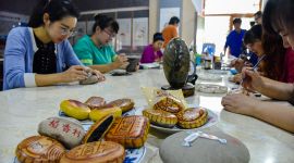 我们的节日·中秋|北京密云石城村民石画迎中秋