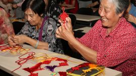 我们的节日·中秋|比比谁的中国结编得好！