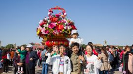北京图见|“祝福祖国”花篮添彩天安门广场