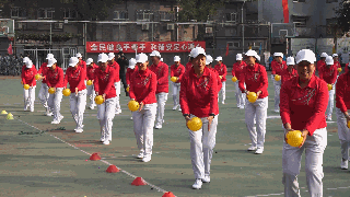 北京安定门千余人玩转综运会感受冬奥活力