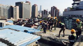 北京东城区拆除楼顶三层别墅违建