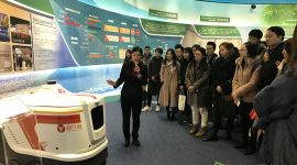 北京属地互联网新闻信息服务单位从业人员参观中关村创新成果展