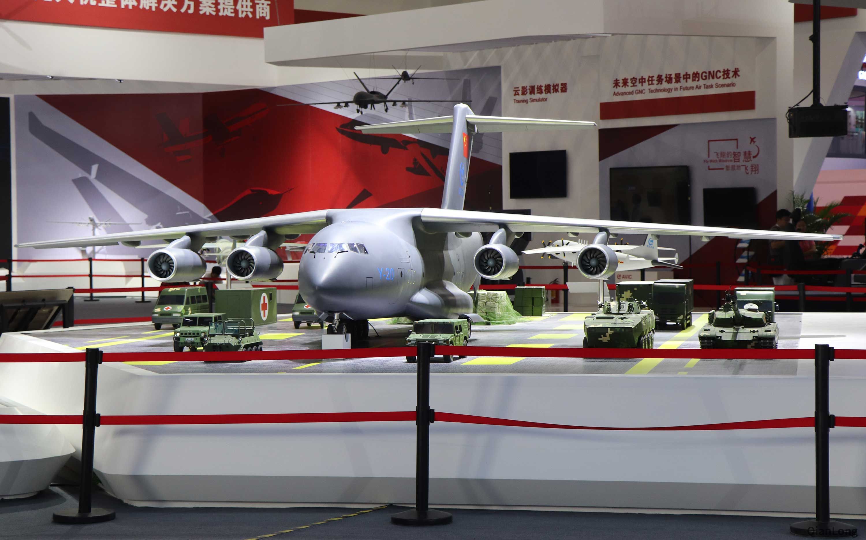 珠海航展室内展区机载风冷有源相控阵雷达低调亮相5