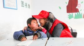 北京大兴7位老人为河北山村小学送爱心物资