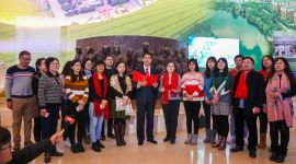 庆祝改革开放40周年大型展览：听！他们朗诵的那首《小岗村的红手印》