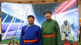内蒙古人民助力中国航天60周年图片展北京开展