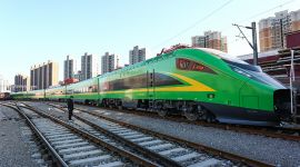 “绿巨人”动车组即将上岗京沪线