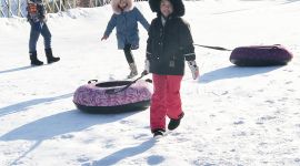 北京朝阳公园滑雪场全面开放 家门口感受冰雪运动