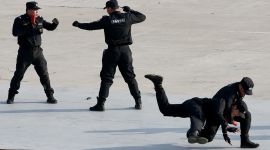 北京1.8万辆公交车安装一键报警系统