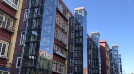 北京海淀首批老楼加装电梯投用