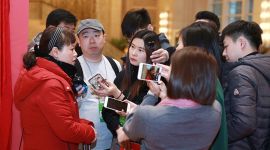 政协委员杨朝霞建议老旧小区物业管理纳入立法