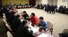 北京市人大常委会、“一府两院”“摆摊”接受代表询问和委员咨询