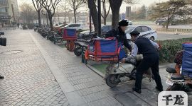 北京朝阳城管南磨房落实“门前六包”责任制