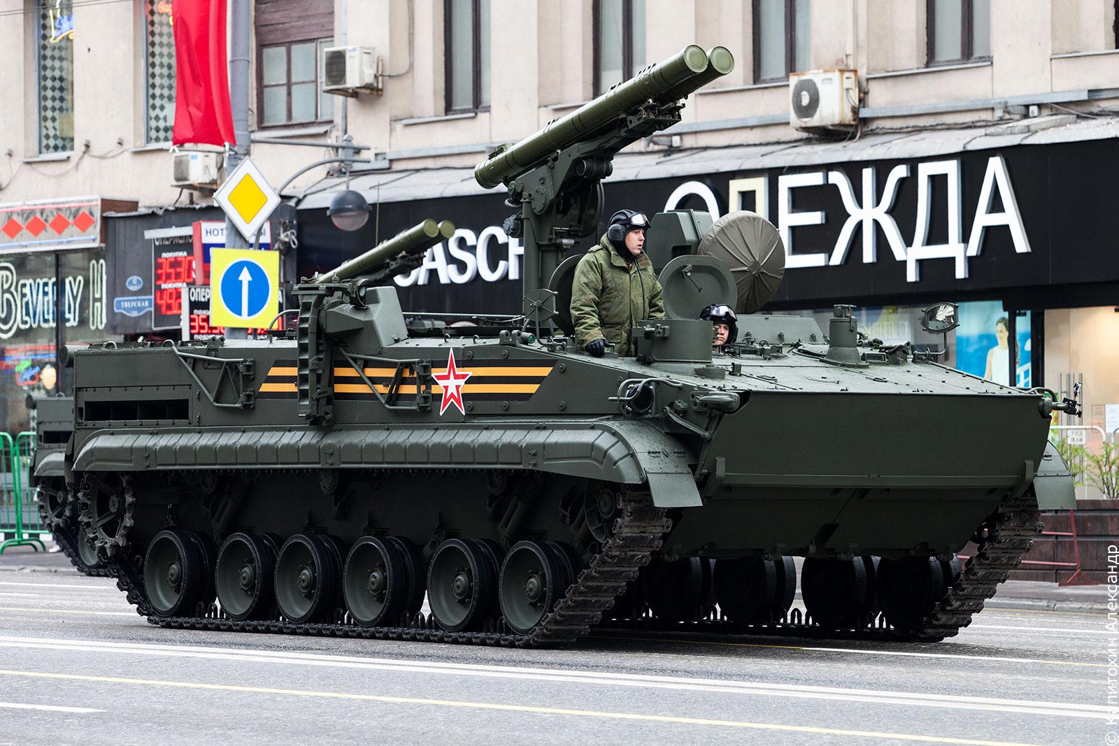 可击穿北约所有主战坦克前装甲局座评俄菊花超远程反坦克导弹系统