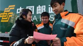 北京东直门团工委“冬日递暖”与“快递小哥”心贴心