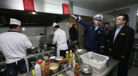 今冬明春火灾防控 北京消防部门开展夜查行动