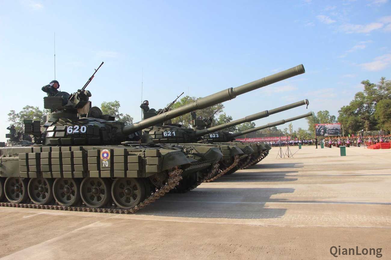 老挝人民军的t-72b1"白鹰"主战坦克亮相阅兵式,这批坦克是用本国装备