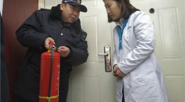 北京东城龙潭街道“送安全”消隐患