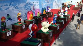 北京八大处把历届冬奥吉祥物“配齐”了