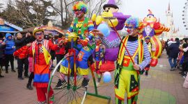 北京石景山春节庙会花车巡游“童话世界”