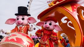 北京石景山游乐园庙会接近尾声 游客持续爆满