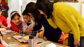 北京图见|绘脸谱 过大年