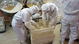 北京图见|时隔20年 稻香村重现摇元宵