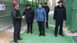 北京大屯城管执法队开展专项行动护卫蓝天