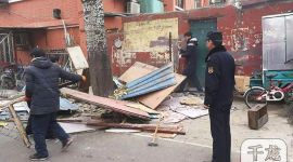 北京朝阳城管整改老旧小区