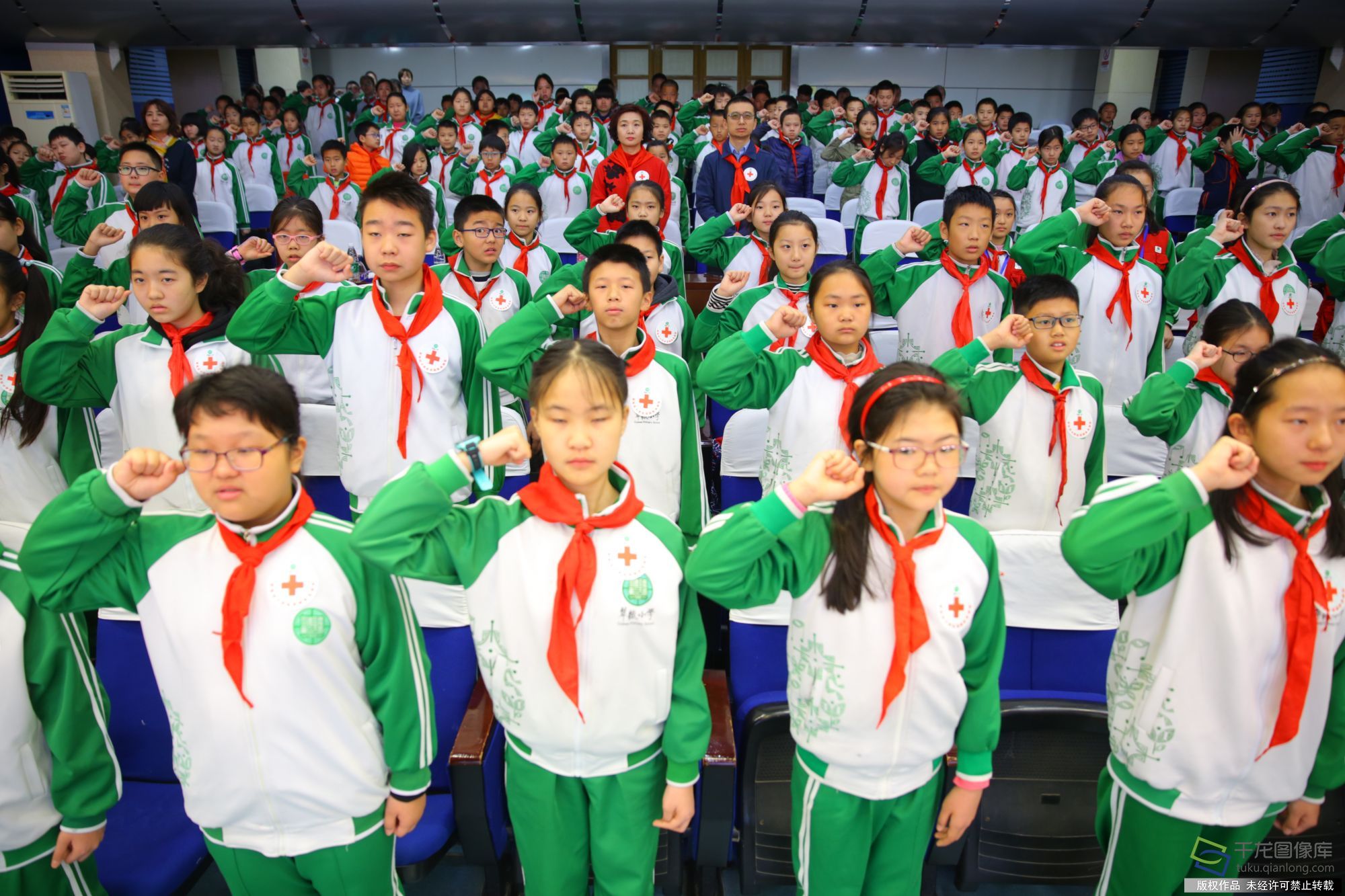 学雷锋纪念日北京学生在行动