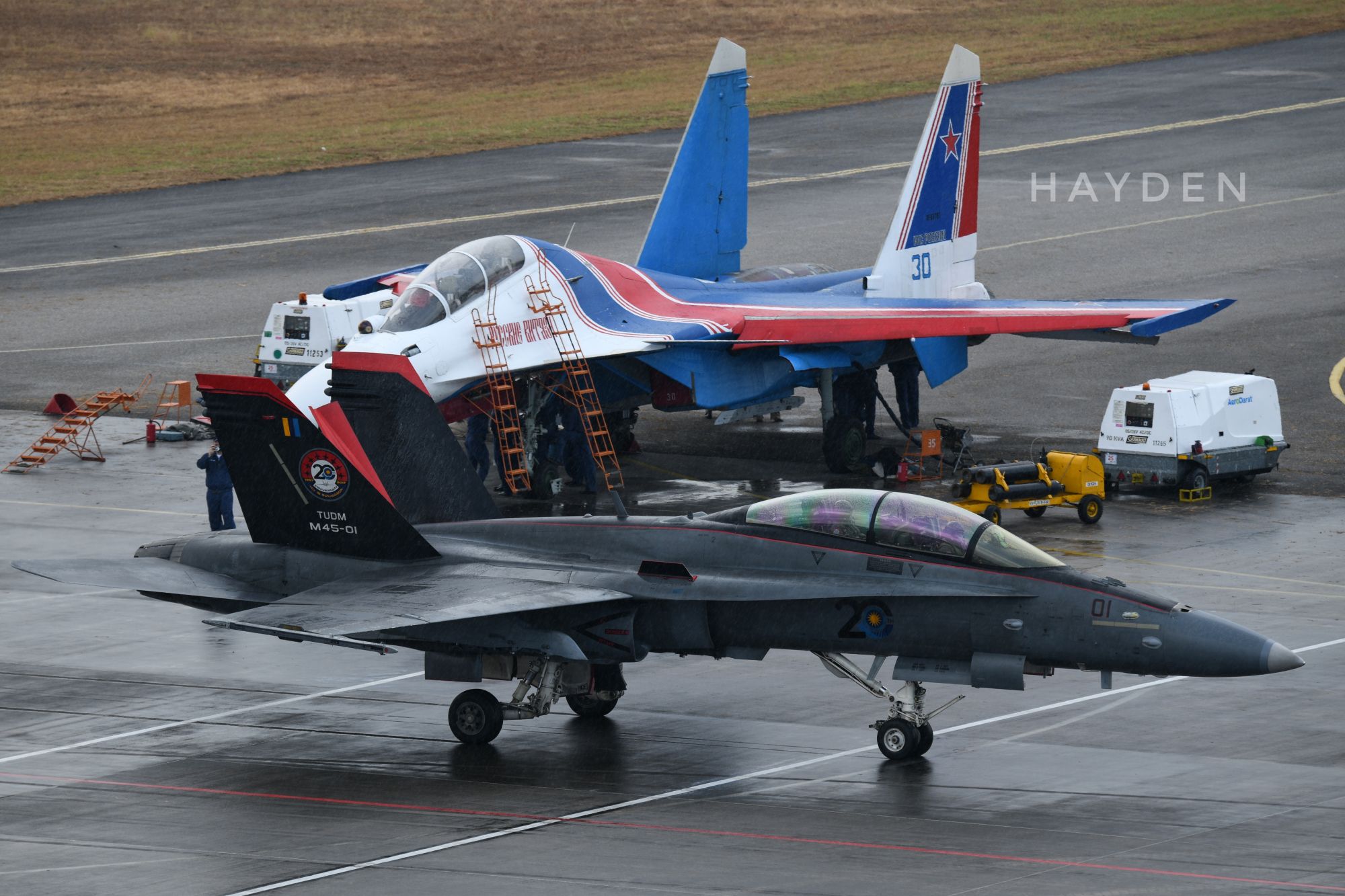 兰卡威国际海事与航空展开幕美俄印三国均派先进机型前来参展14