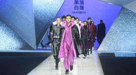 “黑猫白猫·皋小春发布会”诠释鹅绒羽绒服设计新定义