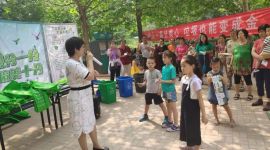 北京马驹桥镇为社区居民培训垃圾分类知识